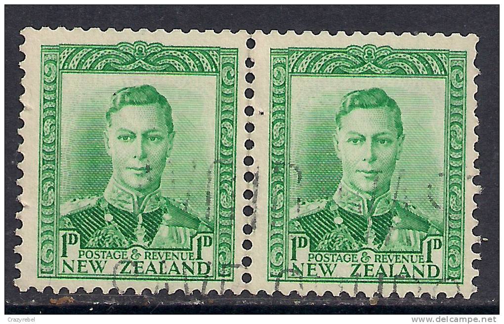 NEW ZEALAND 1938 - 44  KGV1 1d PAIR GREEN USED STAMPS SG 606. ( D718 ) - Usados