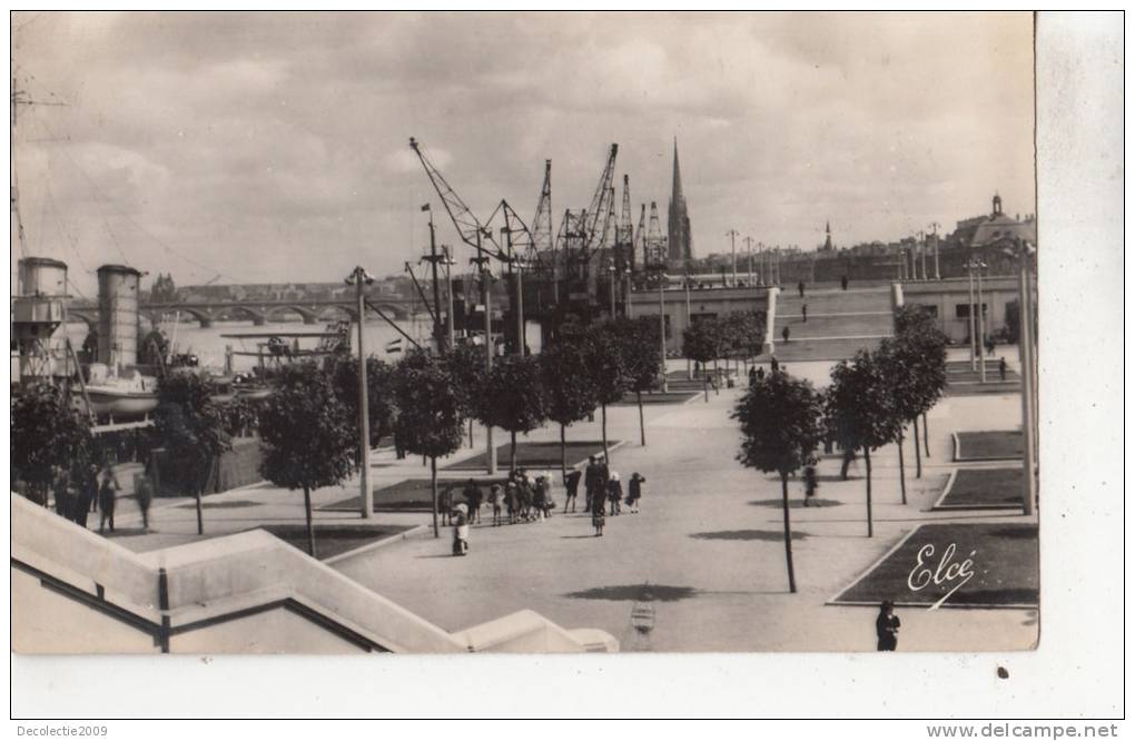 BR52271  Bordeaux Terrasses Le Pont Pierre    2 Scans - Bressieux