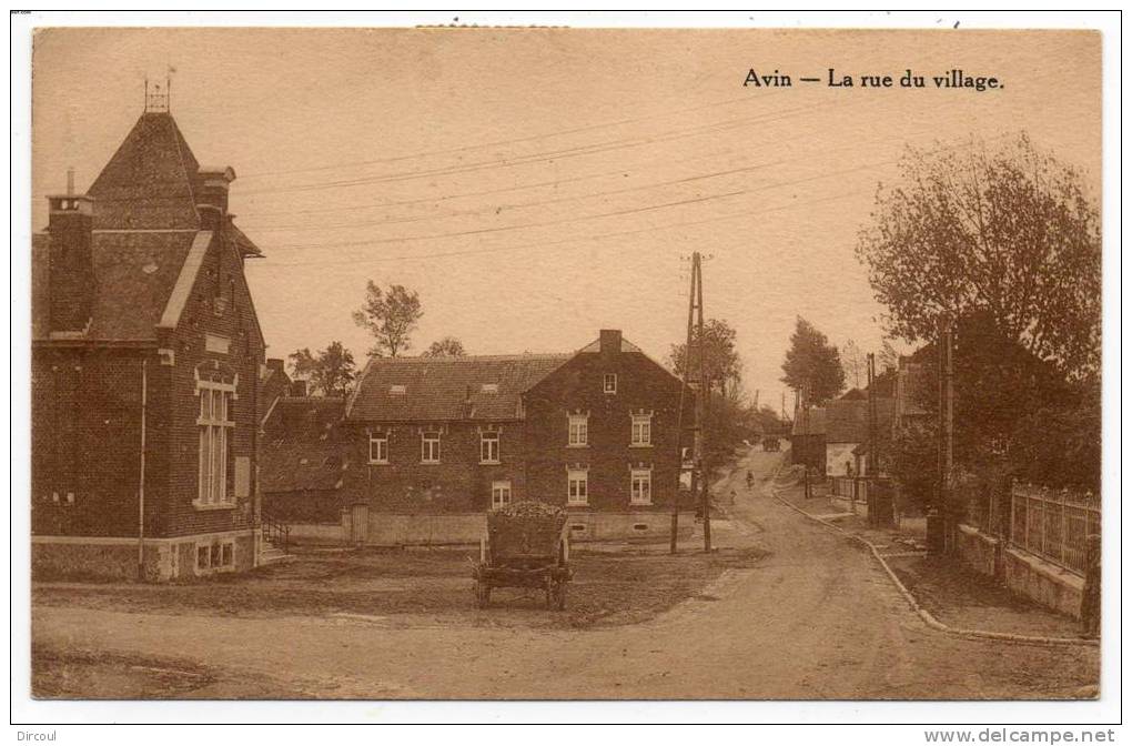 23566  -    Avin La  Rue  Du Village - Hannuit