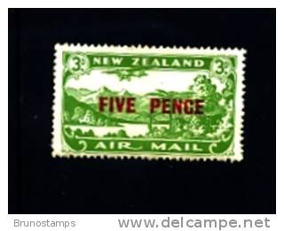 NEW ZEALAND - 1931  AIR MAIL  SURCHARGE  5 D. MINT - Unused Stamps