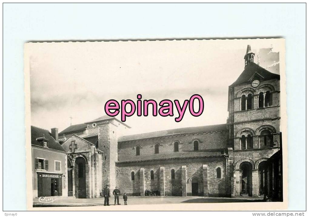 B - 03 - EBREUIL -  L´ église Saint Leger  - édit. Combier - - Autres & Non Classés