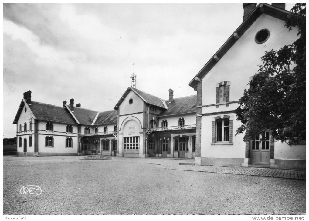 18.Vouzeron.Aerium Jean Pierre Timbaud.Facade De L'aerium - Vouzeron