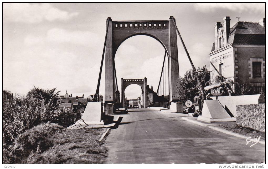 CPA 49  CHALONNES, Arrivée Par La Route De St-Georges-sur-Loire. - Chalonnes Sur Loire