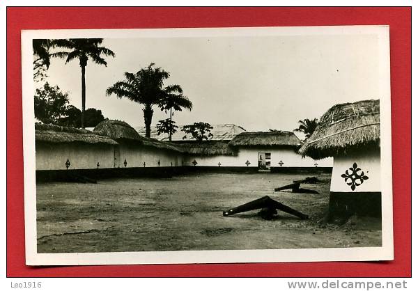 CPSM   Afrique Occidentale   DAHOMEY (Bénin)   Abomey   Musée   Palais Royal   Canons - Dahomey