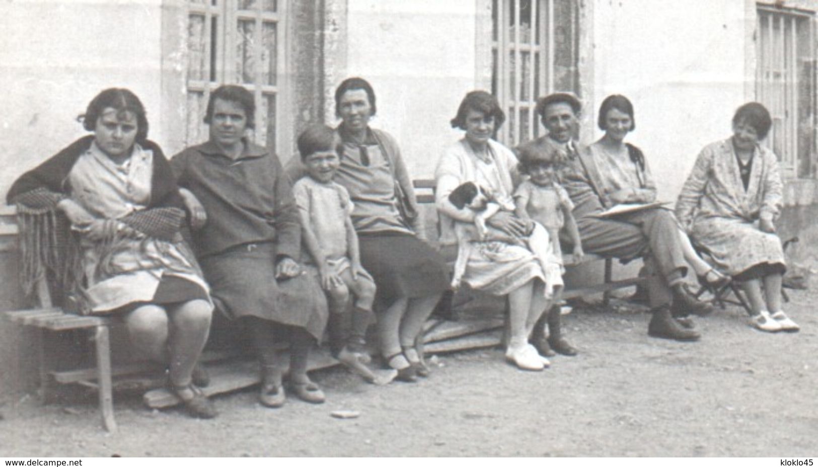 56 Environs De Quimper ? - CARTE PHOTO - Groupe De Femmes , Enfants En Vacances Dans Une Pension Ou Colonie De Vacancess - Locmine