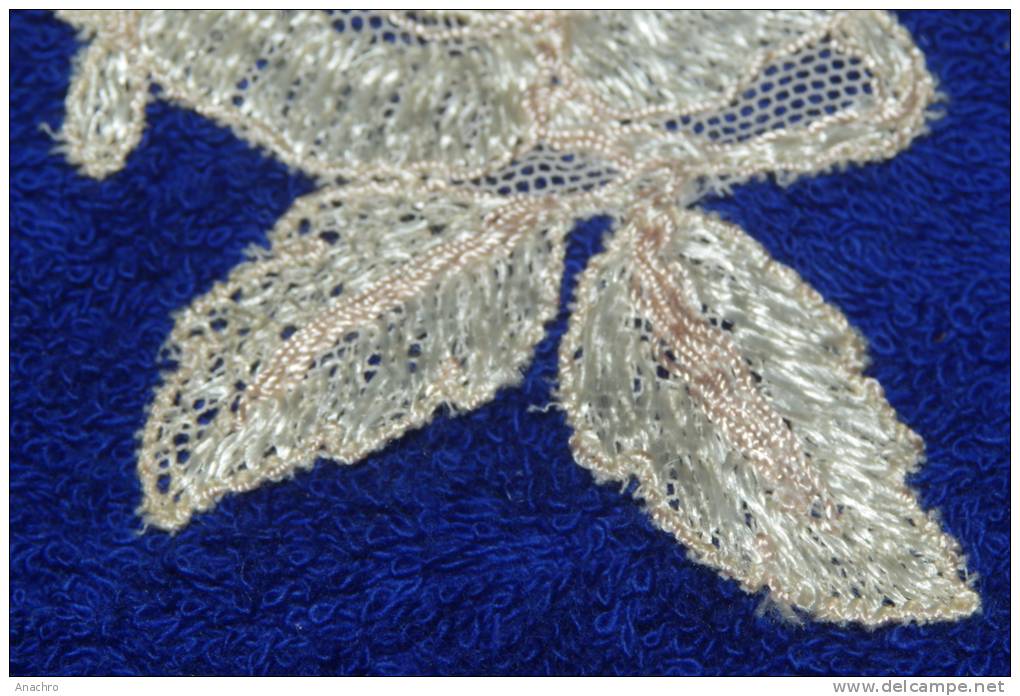 Pièces  PARURE De LINGERIE  DENTELLE Sur TULLE BRODERIE Ancienne Et PASSEMENTERIE - Laces & Cloth