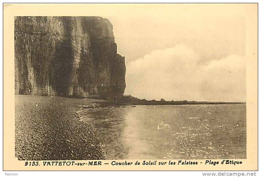 Seine Maritime -ref A702- Vattetot Sur Mer -coucher De Soleil Sur Les Falaises -plage D Etique   -carte Bon Etat  - - Autres & Non Classés