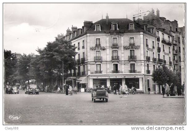 Z 935 CPSM   DIJON RUE MARECHAL FOCH HOTEL MOROT - Dijon