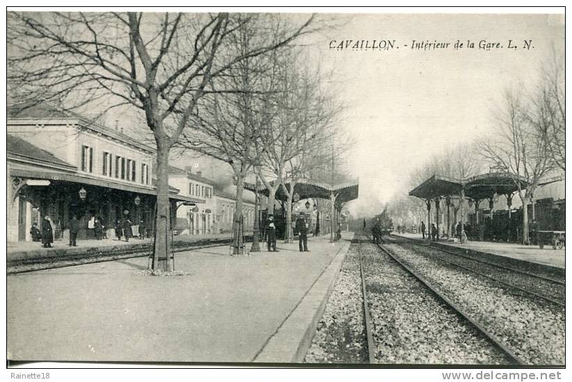 84-  Cavaillon   -  Intérieur De La Gare                            L.N éditeur - Cavaillon