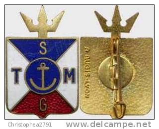 ANCIEN INSIGNE DE LA SOCIETE GENERALE DES TRANSPORTS MARITIME A.AUGIS (SCAN RECTO / VERSO) - Marine