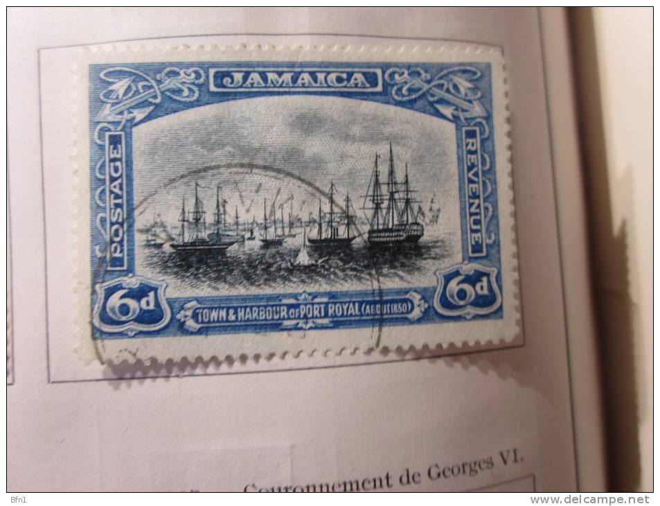 COLLECTION TIMBRES  ANTILLES ANGLAISES JAMAÏQUE DEBUT 1860 OBLITERES OU NEUFS AVEC  CHARNIERES