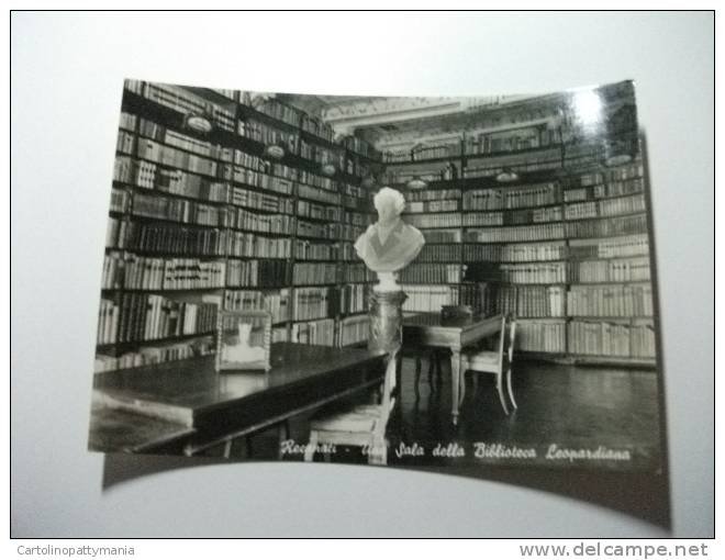 Recanati Una Sala Della Biblioteca Leopardiana Con Busto - Libraries