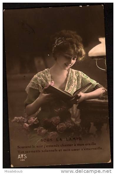 Lot Serie De 5 CPA - Sous La Lampe - Jeune Femme Amoureuse - Dreaming Woman Has Her Lover - Tegenlichtkaarten, Hold To Light