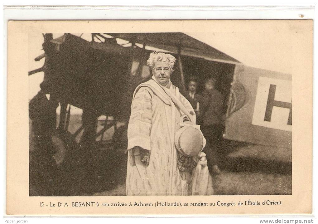 HOLLANDE   *Le Dr A.BESANT à Son Arrivée à ARHNEM   Se Rendant Au Congres De L'Etoile D'Orient - Arnhem