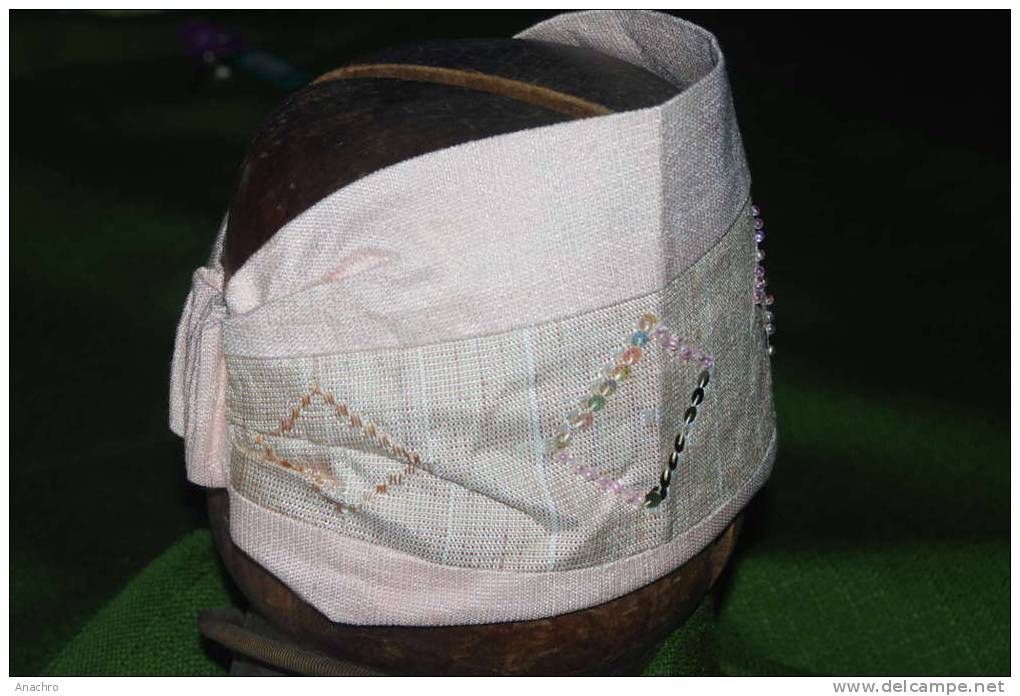 CHAPEAU FOULARD Ancien COIFFE Traditionnelle Serre Tête SATIN Brodé PERLES Et PAILLETTES - Halstücher & Schals