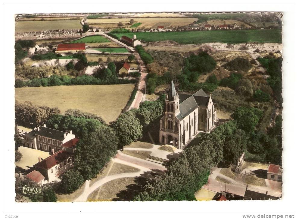 CSM :18 - Cher : La Guerche Sur L'Aubois - L'Eglise - Vue Aérienne - La Guerche Sur L'Aubois