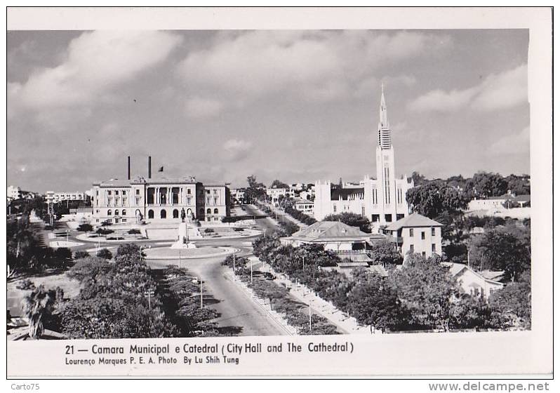 Afrique -  Mozambique -  Lourenço Marques - Camara Municipal Et Catedral - Photo By Lu Shih Tung - Mozambique