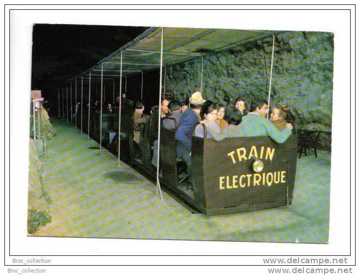 Les Grottes De Lacave, Le Petit Train, Départ Pour La Visite, Entre Rocamadour Et Souillac, Photo P. Domène - Lacave