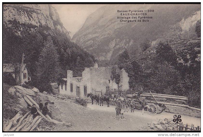 LARUNS - EAUX CHAUDES (cpa 64)  Attelage Des Pyrenees Chargeurs De Bois # RARE # - Autres & Non Classés