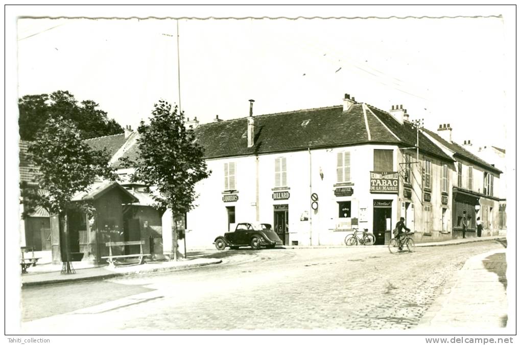 FRESNES - Place De L'Eglise - Fresnes