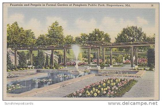 Maryland Hagerstown Fountain And Pergola In Formal Garden At Pangborn Public Park - Hagerstown