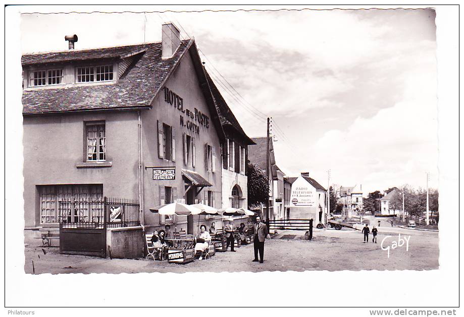 LE MESLE-SUR-SARTHE  --   Hôtel De La Poste - Le Mêle-sur-Sarthe