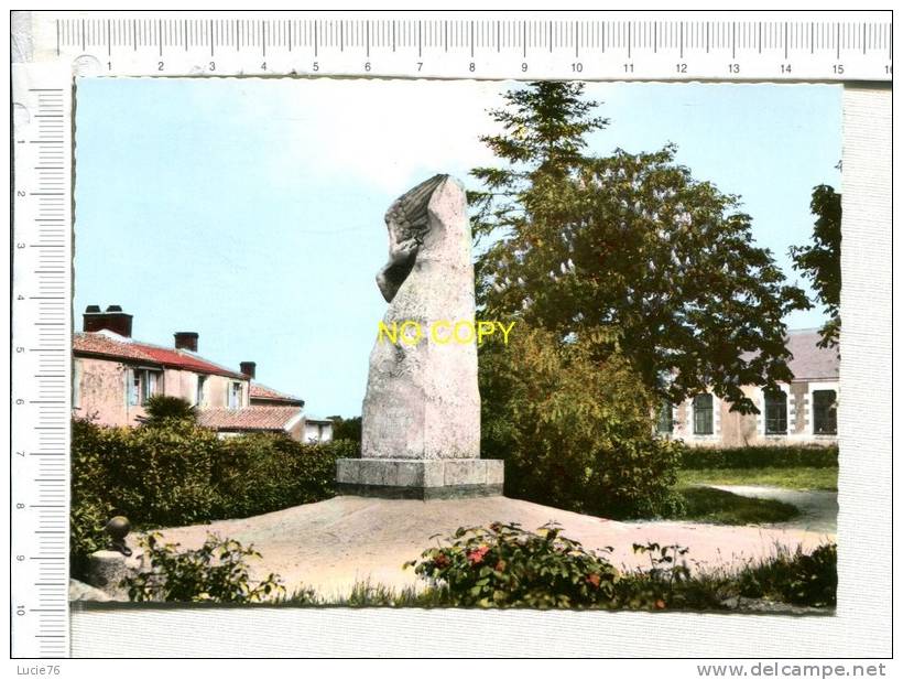FROSSAY -  La Mort De  L'Aigle - Monument élevé à La Mémoire De L' Aviateur Alexis Maneyrol - Frossay