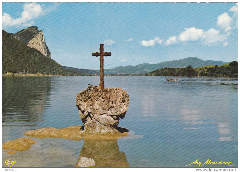 AUSTRIA: STONE CROSS  ON LAKE MONDESEE,POSTCARD VERY RARE,PERFECT CONDITION,USED, REPUBLIK OSTRREICH - Monuments