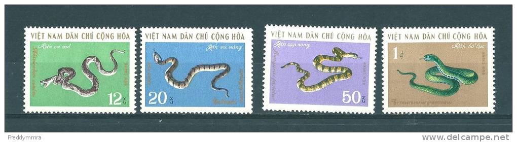Vietnam Du Nord:  693/ 696 *   Serpents - Serpents
