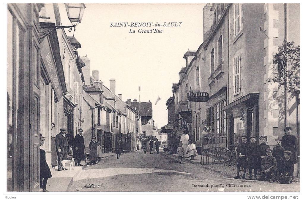 CPA 36 INDRE TOP  SAINT BENOIT DU SAULT LA GRANDE RUE TRES ANIMEE 1910 MAGASIN DE BICYCLETTES PHOTO DORSAND CHATEAUROUX - Autres & Non Classés