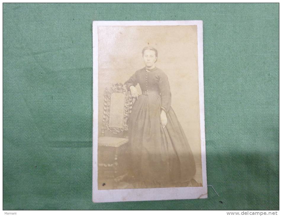 Photo De Femme-sur Carton --belle Toilette Noir Et Blanc-burkel Bd St Martin Paris Sous Reserve - Anonymous Persons