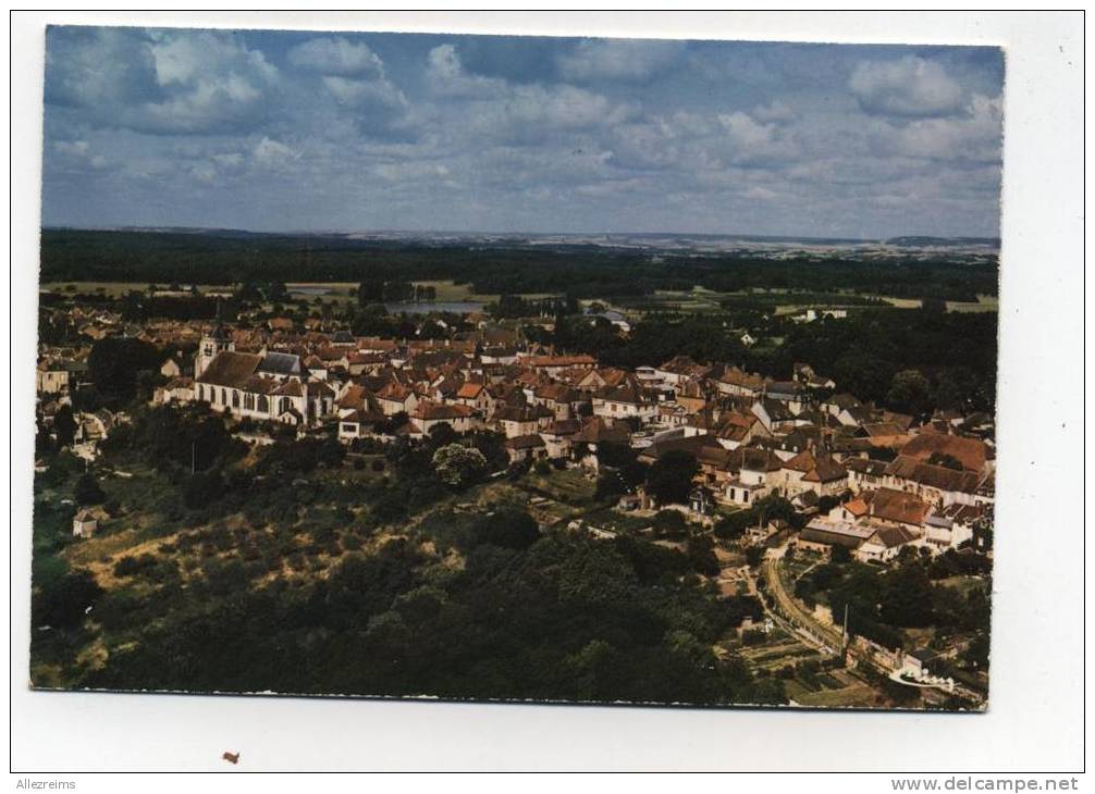 CPM  10 : ERVY LE CHATEL   Vue Générale  1980     A  VOIR  !!!!!! - Ervy-le-Chatel