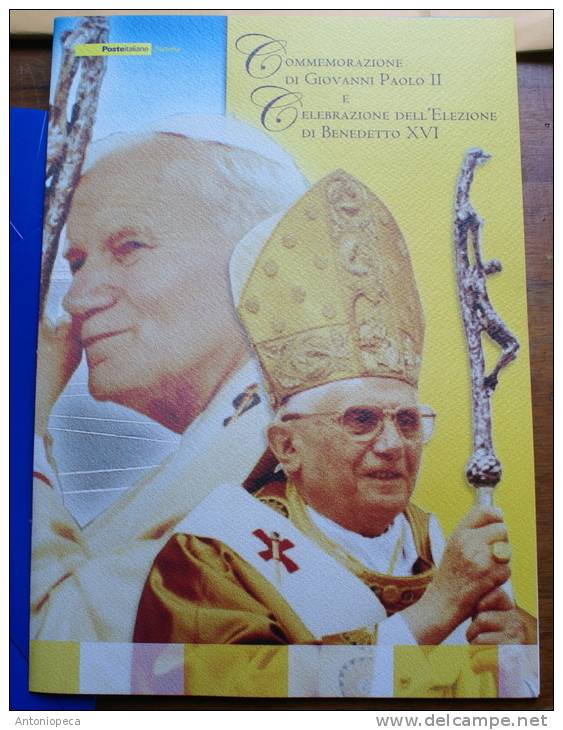 ITALY 2005 - OFFICIAL FOLDER OF ITALIAN POSTAL SERVICE IN HONOR OF THE POPE BENEDICT - Lotti E Collezioni