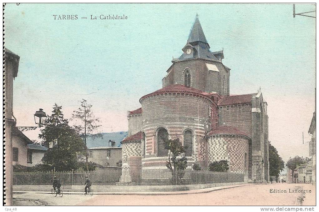 Hautes-Pyrénées- Tarbes -La Cathédrale. - Tarbes