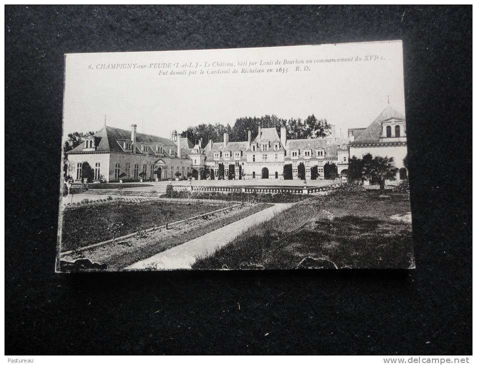 Champigny - Sur - Veude : Le Château. - Champigny-sur-Veude