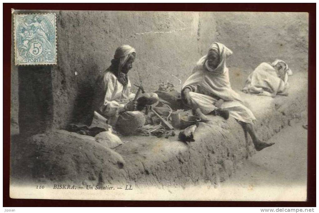 Cpa Algérie    Biskra Un Savetier    PONT25 - Biskra