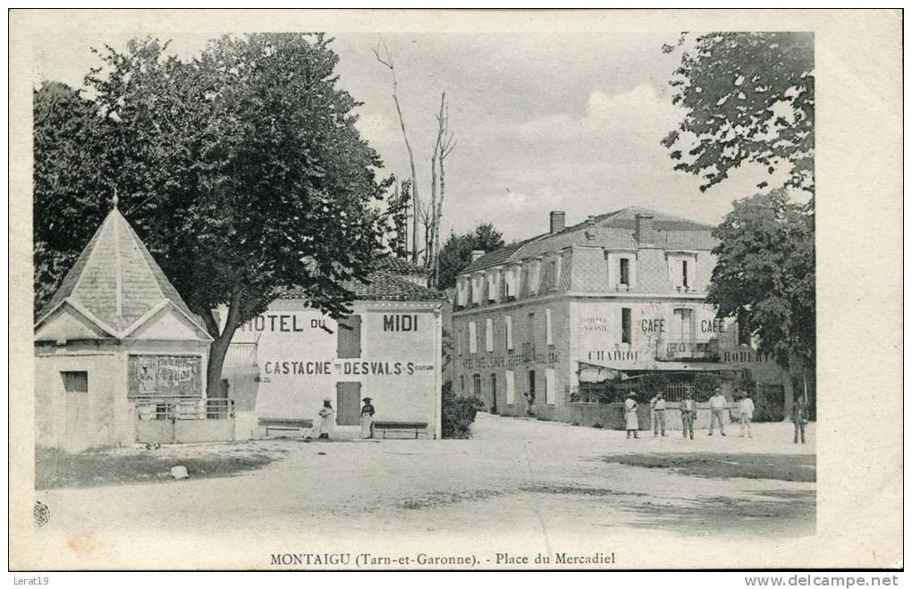 82--TARN ET GARONNE-- MONTAIGU   PLACE DU MERCADIEL    ECRITE‹(•¿• )› - Montaigu De Quercy