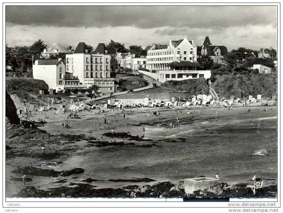 LE POULDU . LA PLAGE DES GRANDS SABLES . VUE DE LA FALAISE - Le Pouldu