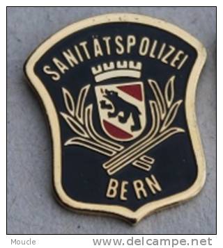 POLICE SANITAIRE DE LA VILLE DE BERNE - SUISSE  - SANITÄTPOLOZEI BERN - SCHWEIZ -  (VERT) - Police