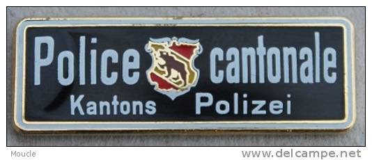 POLICE CANTONALE DE LA VILLE DE BERNE - SUISSE  - KANTONS POLIZEI  BERN - SCHWEIZ -  (VERT) - Polizia