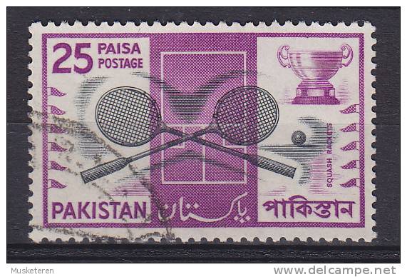 Pakistan 1962 Mi. 168     25 P Ballspiele Squash Schläger Ball Pokal Spielfeld - Pakistan