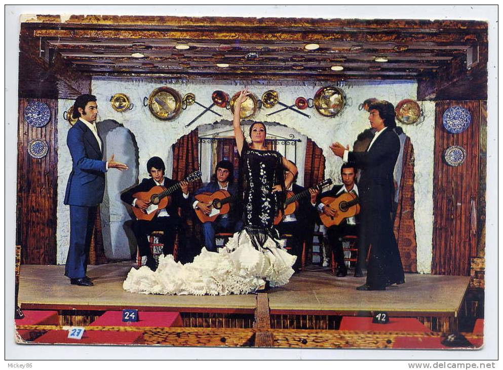 Espagne--près Malaga--TORREMOLINOS--197 4--Cuadro Flamenco"El Julio"(danse,guitare)--,c Pm N°1822 éd  Beascoa - Autres & Non Classés