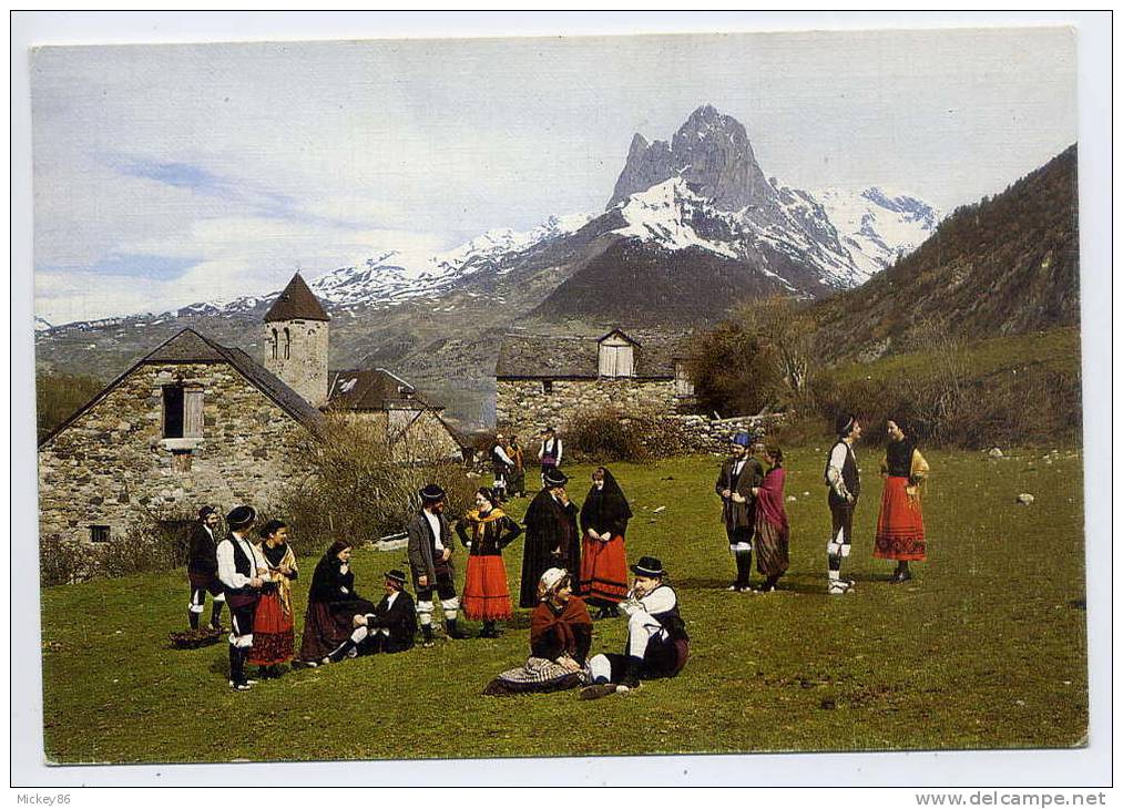 Espagne--VALLE DE TENA--Pyrénées Aragons--LANUZA, Al Fondo La Foratata (animée,groupe Folklorique,église),cpm N°53 éd Si - Huesca