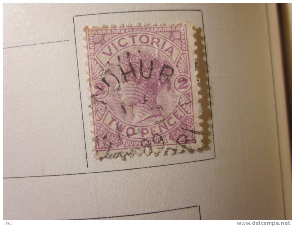 COLLECTION TIMBRES  VICTORIA  DEBUT 1874  OBLITERES  AVEC CHARNIERE - Ohne Zuordnung