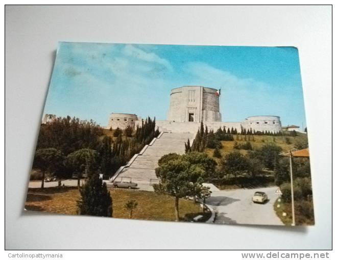 Monumento Ossario  Sacrario Militare Di Oslavia Gorizia - Cimetières Militaires