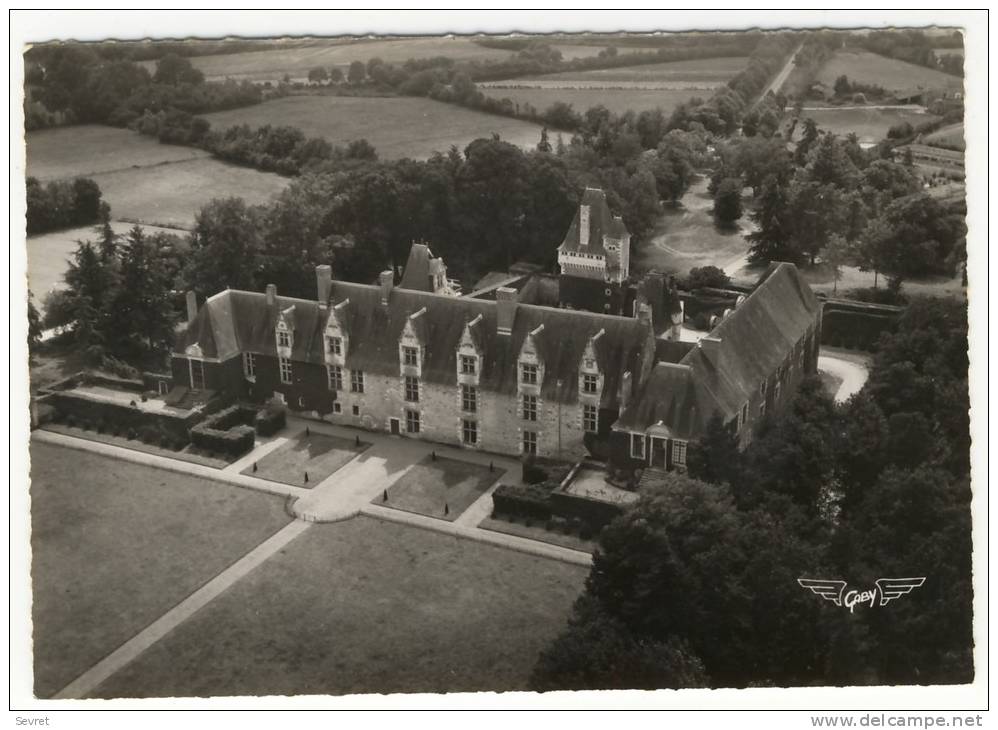 HAUTE GOULAINE  - Château De Goulaine   - Vue Aérienne    -   CPM Dentelée - Altri & Non Classificati