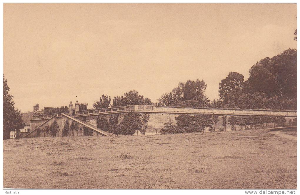 Kasteel Van Gaesbeek  - Park Van Gaesbeek - Tuin Met Terrassen Omtrent 1620 Aangelegd Door Renaat Renesse Van Warfusée. - Lennik