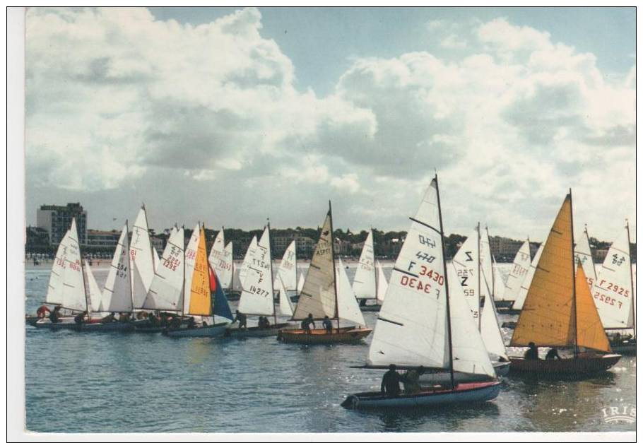 Royan -- Le Départ Des Régates - Royan