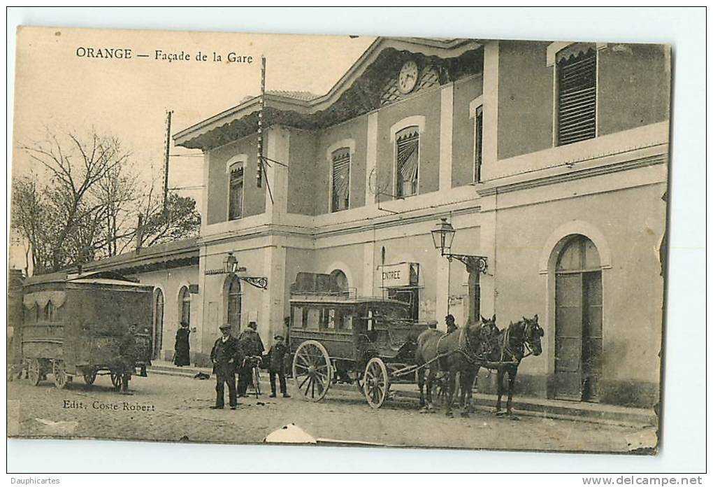 ORANGE - La GARE Animée Avec Taxi Calèche - Editition Coste Robert - 2 Scans - Orange