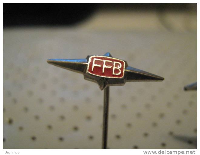 FFB Bus Factory Beograd Serbia Car Pin - Other & Unclassified